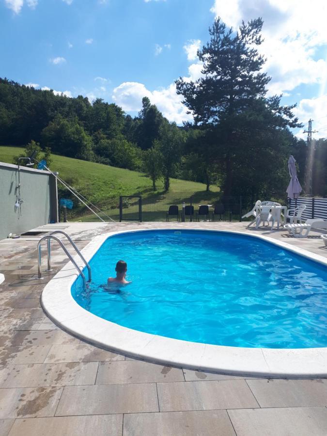 Apartman Filip Appartamento Smoljanac Esterno foto