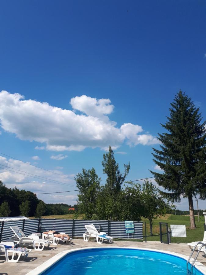 Apartman Filip Appartamento Smoljanac Esterno foto
