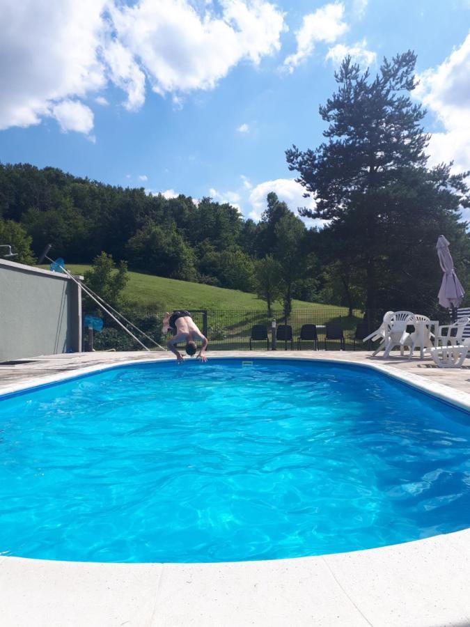 Apartman Filip Appartamento Smoljanac Esterno foto