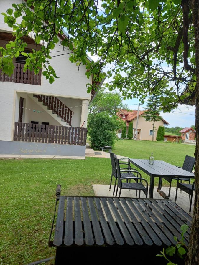 Apartman Filip Appartamento Smoljanac Esterno foto
