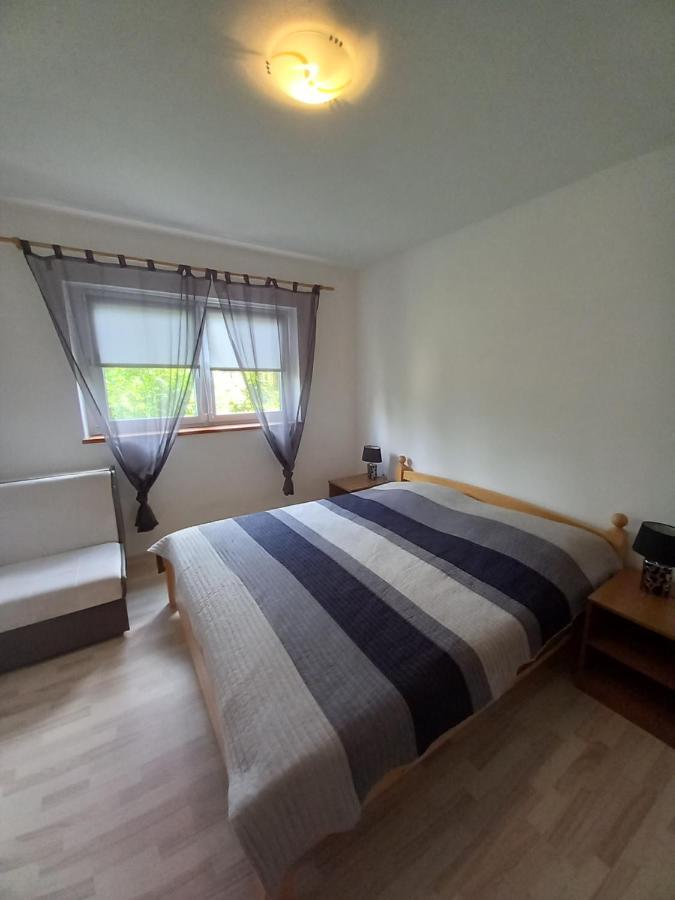 Apartman Filip Appartamento Smoljanac Esterno foto