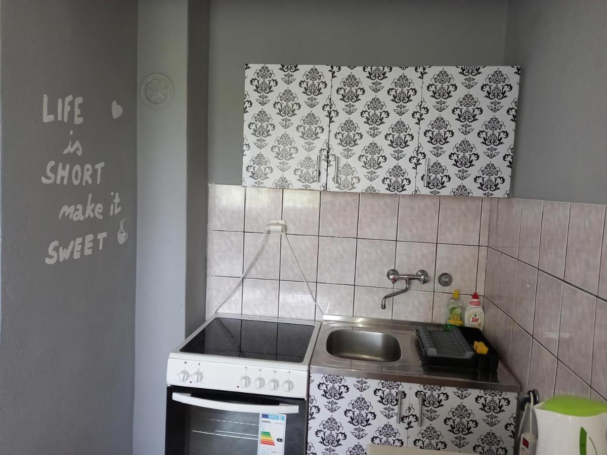 Apartman Filip Appartamento Smoljanac Esterno foto